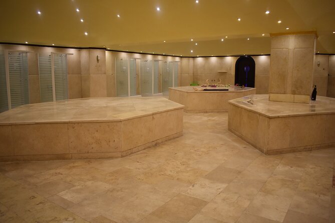 Turkish Hammam VIP & Massage, Jacuzzi Sauna & Transfer - Hurghada - Staff, professionalism, and what you should expect from the massage