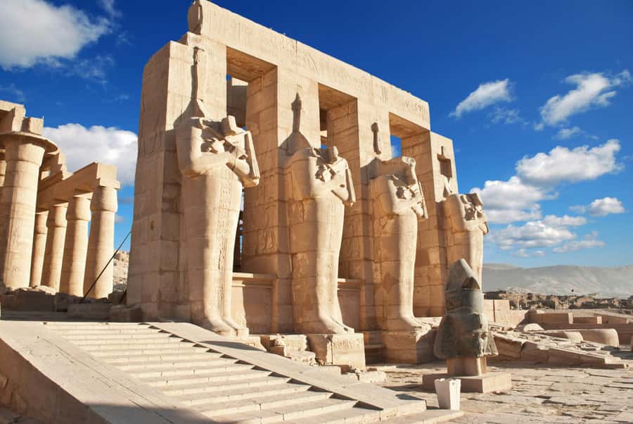 Valley of the Kings Full Day tour in Luxor - Karnak Temple: the scale that needs a guide