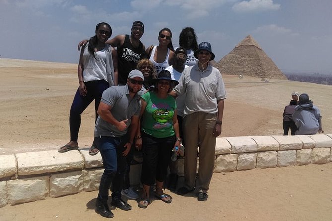 VIP tour to Giza pyramids, Sphinx, Camel ride, lunch, GEM museum - Hotel pickup, a long circuit, and how to not lose the day