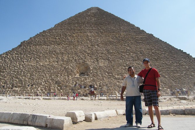 visit the pyramids of Giza + the necropolis of Saqqara + the Memphis site. - Pyramids of Giza: World Heritage scale, with time to breathe