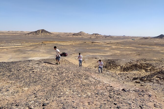 White Desert Overnight Camping Sharing Tour in Egypt - Day 1 route: Black Desert craters, El Heiz cold spring, Crystal Mountain quartz, and White Desert fossils