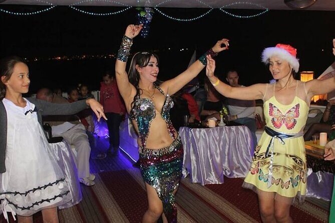 Yacht Cruise with Dinner & Oriental Show - The “cruise” part: Sinai coastline views and sunset timing