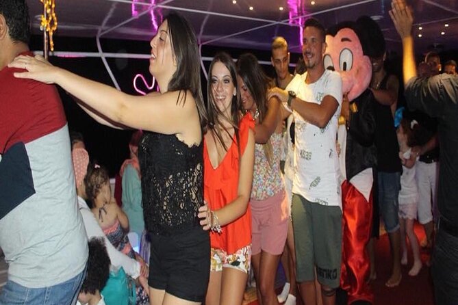 Yacht Cruise with Dinner & Oriental Show - Pickup, timing, and how the evening flows